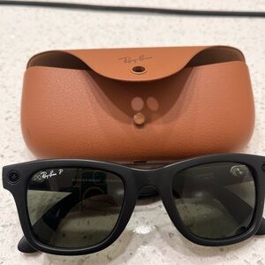 Ray-Ban Black Sunglasses with Tan Case